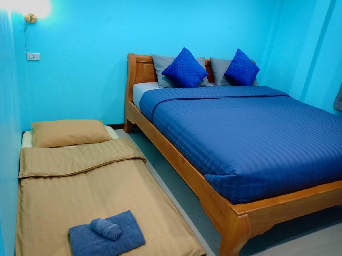 Siri Guesthouse Phranakhonszi Ajutthaja Kültér fotó
